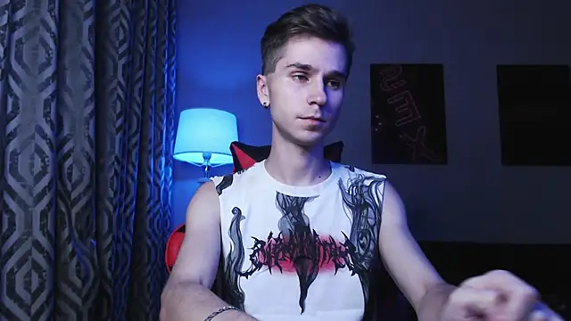 Snapshot of Joseph__Quinn chatting on October 22, 2:54 pm Joseph  Quinn online show from October 22, 2:54 pm