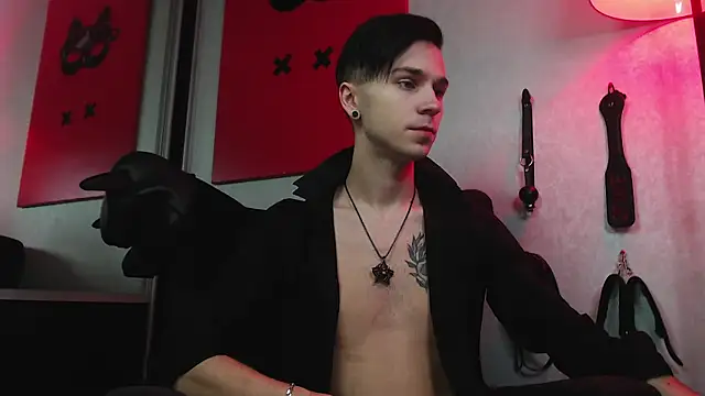 Snapshot of Joseph__Quinn chatting on February 4, 8:02 am Joseph  Quinn online show from February 4, 8:02 am