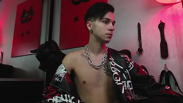 Snapshot of Joseph__Quinn chatting on February 3, 7:51 am Joseph  Quinn online show from February 3, 7:51 am