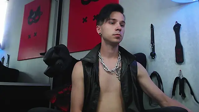 Snapshot of Joseph__Quinn chatting on February 16, 8:43 am Joseph  Quinn online show from February 16, 8:43 am