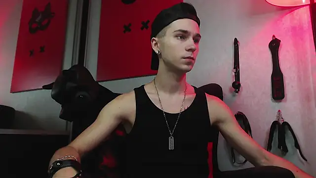 Snapshot of Joseph__Quinn chatting on January 28, 9:19 am Joseph  Quinn online show from January 28, 9:19 am