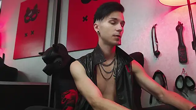 Snapshot of Joseph__Quinn chatting on March 6, 8:52 am Joseph  Quinn online show from March 6, 8:52 am