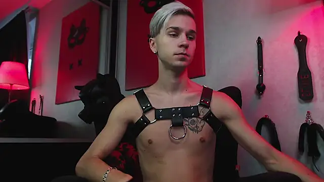 Snapshot of Joseph__Quinn chatting on December 7, 7:38 am Joseph  Quinn online show from December 7, 7:38 am