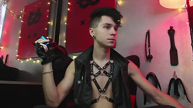 Snapshot of Joseph__Quinn chatting on January 10, 11:43 am Joseph  Quinn online show from January 10, 11:43 am