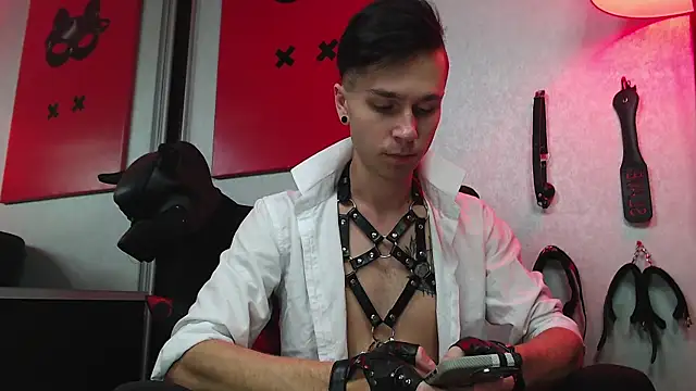 Snapshot of Joseph__Quinn chatting on March 12, 8:08 am Joseph  Quinn online show from March 12, 8:08 am