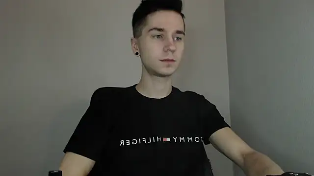 Snapshot of Joseph__Quinn chatting on January 9, 8:13 am Joseph  Quinn online show from January 9, 8:13 am