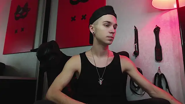 Snapshot of Joseph__Quinn chatting on January 22, 9:02 am Joseph  Quinn online show from January 22, 9:02 am