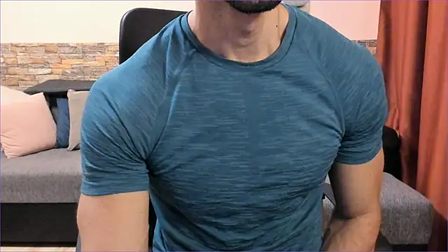 HotHunkTrainer online show from September 9, 6:24 am