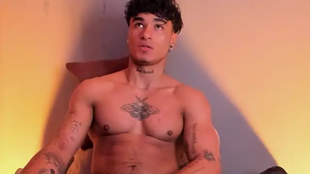 Thomas Fit1 online show from January 6, 11:20 pm