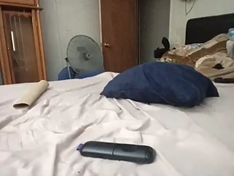 Xoc8  online show from March 2, 7:15 am