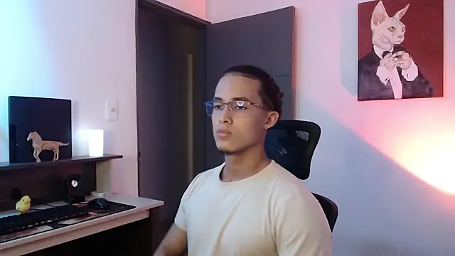 Snapshot of alejo_x3 chatting on December 27, 11:21 pm alejo x3 online show from December 27, 11:21 pm