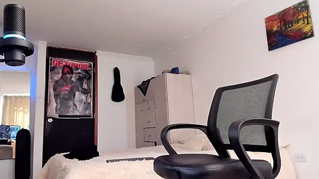 a lejandro 0 8 online show from December 8, 8:04 pm