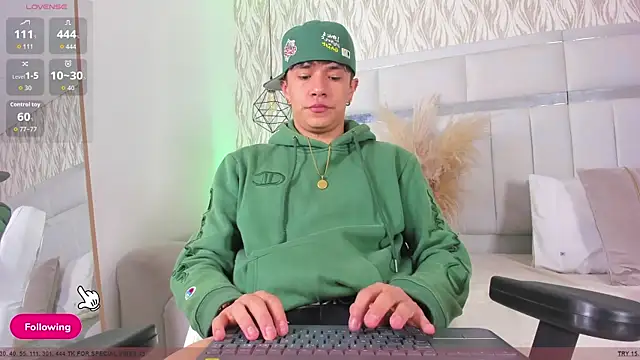 1m Joel online show from December 14, 5:03 am