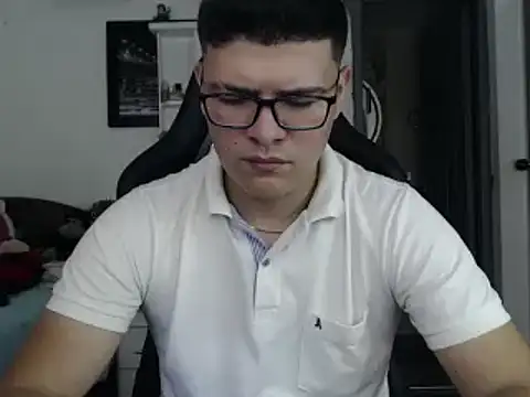 Plug Control online show from March 22, 5:41 pm