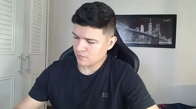 Plug Control online show from December 23, 3:23 pm