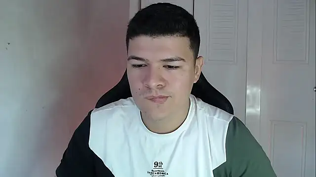 Plug Control online show from September 28, 4:16 pm