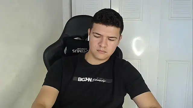 Plug Control online show from September 11, 2:05 pm