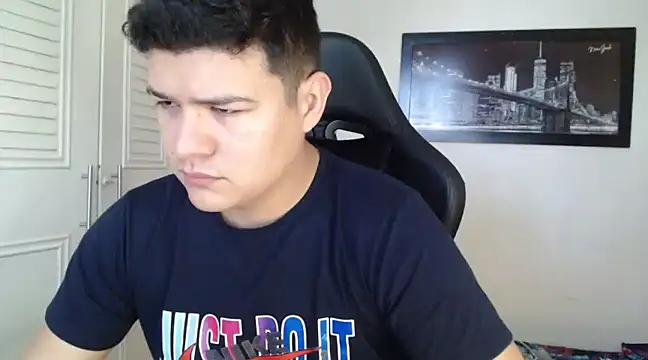 Plug Control online show from December 11, 2:28 pm