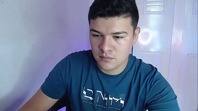 Plug Control online show from October 4, 7:29 pm