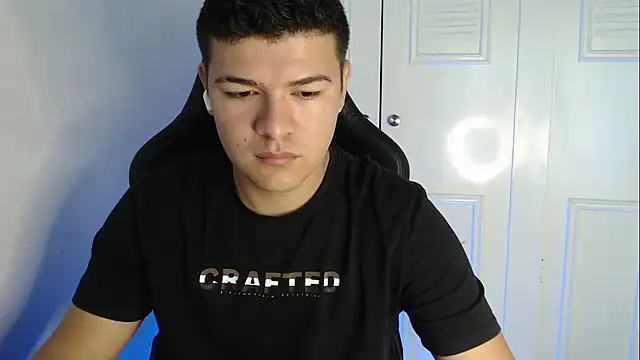 Plug Control online show from September 12, 4:29 pm