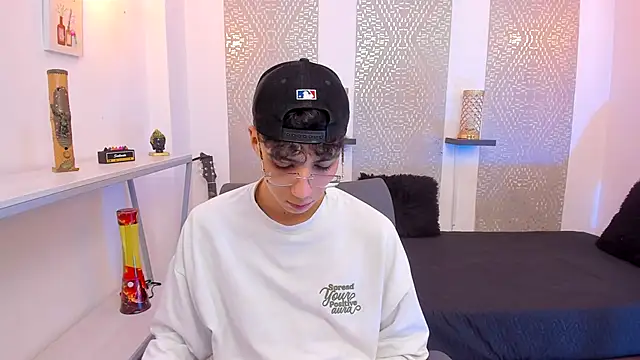 Nikolay Gregori online show from November 5, 4:25 am