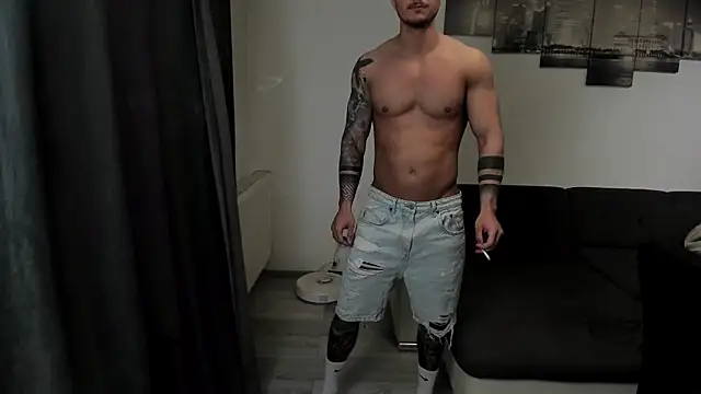 Richarddarell1 online show from April 14, 6:02 am