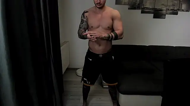 Richarddarell1 online show from December 19, 5:48 am