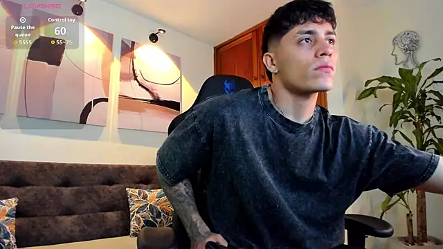  joansoto online show from November 3, 6:53 pm