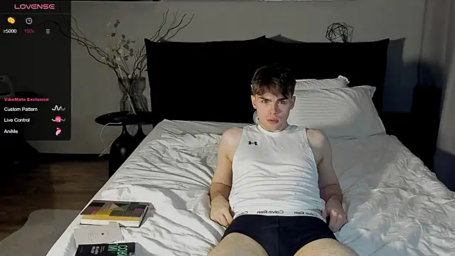 simonwnl online show from March 4, 9:00 pm