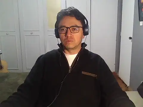 Diptongo online show from November 25, 1:18 am