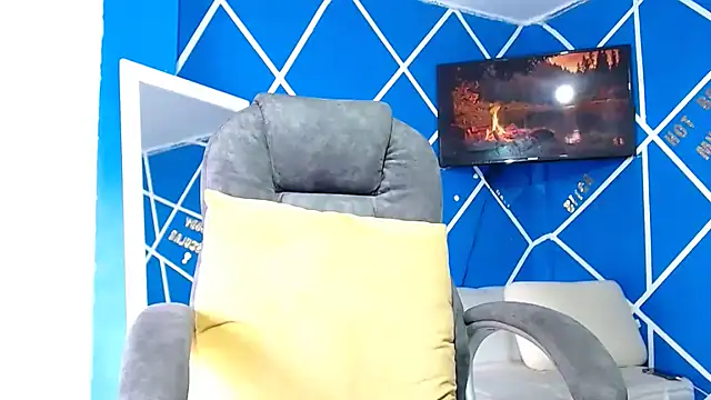 alexander megan online show from November 14, 7:04 pm