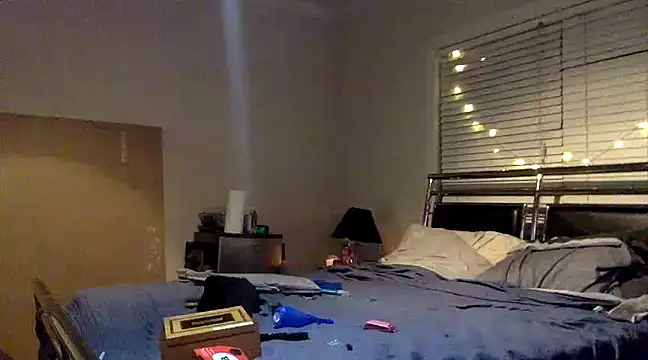 TheOnlyTwinTowers online show from December 7, 10:23 am