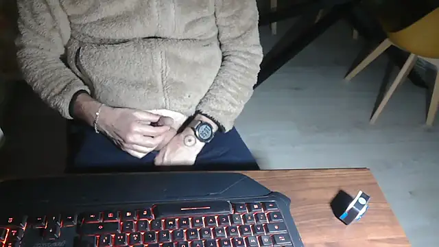 Adri gard online show from March 6, 9:56 pm