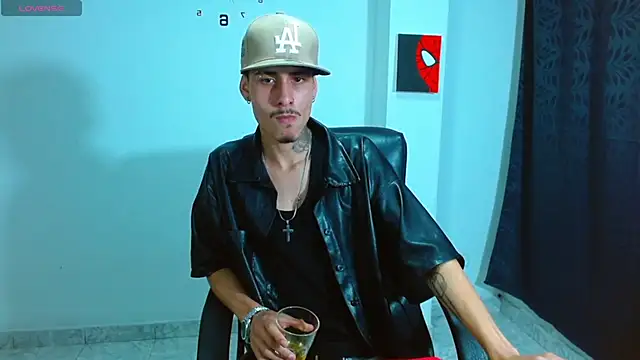 Snapshot of Bastiaan_28 chatting on September 19, 4:02 am Bastiaan 28 online show from September 19, 4:02 am