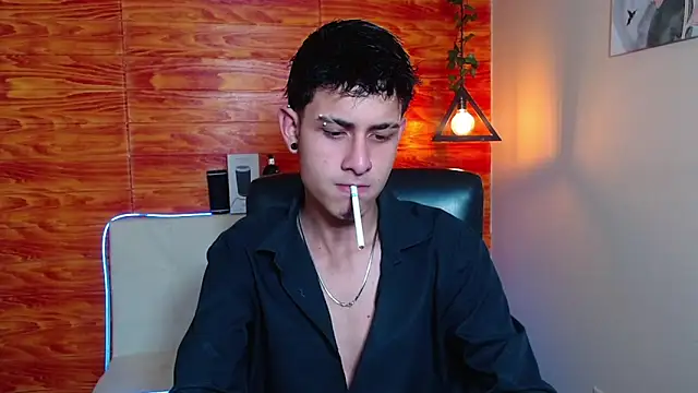 Snapshot of Bastiaan_28 chatting on January 31, 3:09 am Bastiaan 28 online show from January 31, 3:09 am