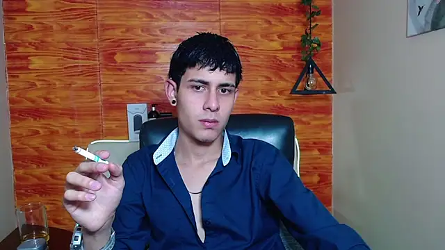 Snapshot of Bastiaan_28 chatting on January 19, 4:22 am Bastiaan 28 online show from January 19, 4:22 am