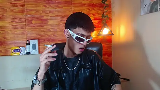 Snapshot of Bastiaan_28 chatting on February 13, 3:07 am Bastiaan 28 online show from February 13, 3:07 am