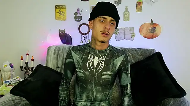 Snapshot of Bastiaan_28 chatting on October 18, 3:33 am Bastiaan 28 online show from October 18, 3:33 am