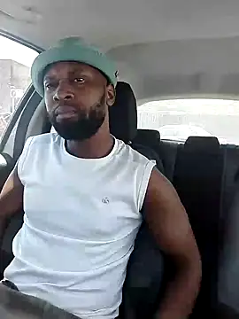 Snapshot of Stallion100 chatting on December 23, 9:49 am Stallion100 online show from December 23, 9:49 am