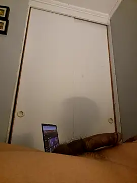 Snapshot of ppp233 chatting on October 24, 2:13 am ppp233 online show from October 24, 2:13 am