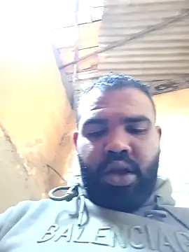 Snapshot of ListedLoin chatting on December 22, 7:54 am ListedLoin online show from December 22, 7:54 am