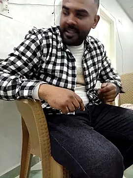 Snapshot of ListedLoin chatting on March 10, 10:39 am ListedLoin online show from March 10, 10:39 am