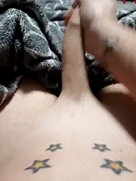 Snapshot of killminou chatting on December 13, 8:10 am killminou online show from December 13, 8:10 am