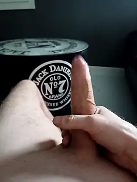 Snapshot of killminou chatting on February 14, 4:20 pm killminou online show from February 14, 4:20 pm