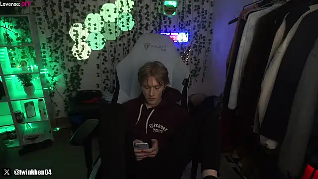 twinkben online show from March 1, 8:53 pm