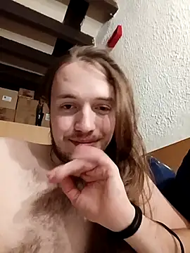 nicolasdumand21 online show from December 17, 11:00 pm