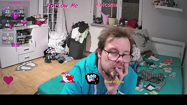 Snapshot of larsgessner30 chatting on October 24, 9:27 pm larsgessner30 online show from October 24, 9:27 pm