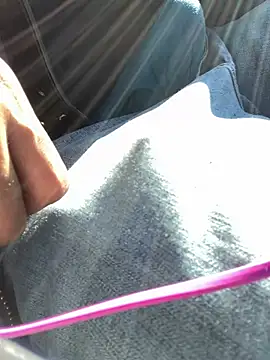 1BeautyN1Beast online show from December 24, 7:00 pm