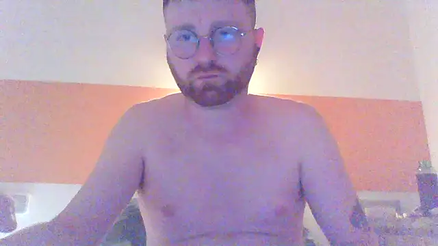 HotGinger9393 online show from March 11, 2:07 am