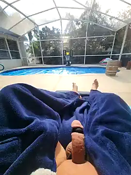 Snapshot of theclubist111 chatting on December 5, 4:45 pm theclubist111 online show from December 5, 4:45 pm